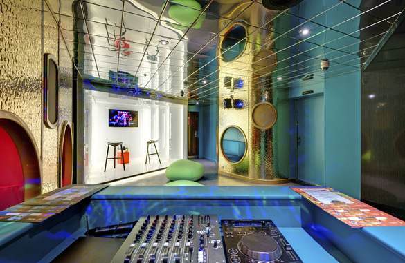 MSC Cruises MSC Sinfonia Young Club 1.jpg